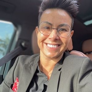 Meet your Posher, Collin